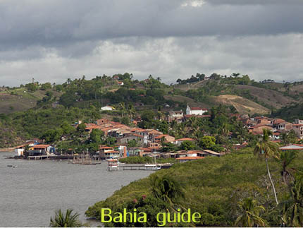 dorpje langs de Paraguaçu rivier, foto's Chachoeira en omgeving in het Recôncavo-gebied, op ontdekking met uw vlaamse reis-gids Ivan (die al 10 jaar in Bahia woont) en die zorgt voor uw rond-reis met begeleiding in het Nederlandsin Brazilië #BahiaTourism #IvanBahiaGuide #IvanSalvadorBahia #SalvadorBahiaTravel #ToursByLocals  #yourtoursbrazil #maurotours #bahiatopturismo #cassiturismo #bahiapremium #maisbahiaturismo #ibg #fernandobingretourguide #reconcavobaiano #bahiaguide #BahiaMetisse #FotosBahia #dirkvankerckhove #Guidedetourismesalvadorbahiabresil #TransatJacquesVabres #gaytravelbrazil #bestofbrazil #topofbrazil 