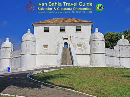 Mont Serrat fort, is 1 van de beste voorbeelden van de primitieve verdedigingsarchitectuur, met vlaamse reis-gids Ivan (die al 10 jaar in Bahia woont), fotos uit Salvador da Bahia, wandelingen en rond-reizen met begeleiding in het Nederlands, in Brazilië. Onze hashtag :
	#IvanBahiaGuide #IvanSalvadorBahia #IvanBahiaReisGids #IvanSalvadorReisGids  #ReisGids #SalvadorBahia #Brazilie #Salvador500in1 #SalvadorBahiaFotos #BahiaFotos #FotosBahia #SalvadorBahiaBrazilie
