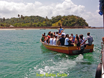 sailing to the islands Frades and Itaparica in the All Saint's Bay / Baia de Todos os Santos (second largest bay or the world) during the island trip with Ivan Salvador da Bahia & official tour guide. #Itaparica #Frades #BahiaMetisse #FotosBahia #SalvadorBahiaBrazil #BahiaTourism #IvanBahiaGuide #IvanSalvadorBahia #SalvadorBahiaTravel #ToursByLocals #AllSaintsBay #SalvadorBahiaGuide #Guidedetourismesalvadorbahiabresil #TransatJacquesVabres #SailingBrazil #yourtoursbrazil #maurotours #bahiatopturismo #transfervipsalvador #transfersalvador #bahiapremium #booktransfer #maisbahiaturismo #ibg  #cassiturismo 