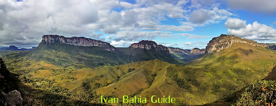 The irisistable views of the Valé do Pati with Ivan Salvador da Bahia & Chapada Diamantiana national park's official tour guide, #FotosBahia,#ChapadaDiamantina,#ChapadaDiamantinaTrekking,#BahiaMetisse,#ToursByLocals,#DiamantinaMountains,#PatyValley,#Lençois,#ChapadaDiamantinaMountains,#IvanBahiaGuide,#nasalturas,#Chapadaadventures